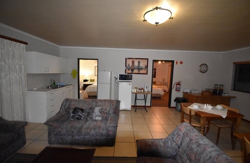 Eikenbosch House | Broadway Tygervalley