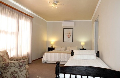 Eikenbosch House | Broadway Tygervalley