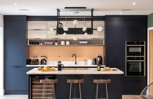 Holcombe House | Brockview House - Eco 4 bed