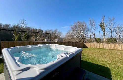 Holcombe House | Brockview House - Eco 4 bed