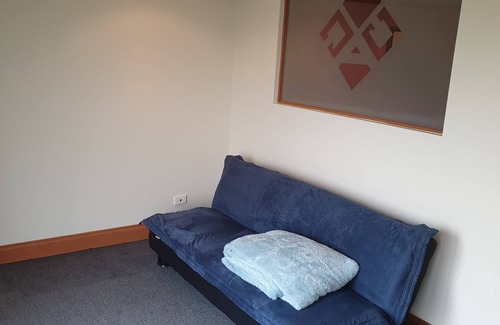 Eleebana Apartment | Broel Lodge