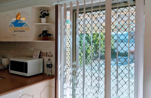 Broken Hill House | Broken Hill Inn Cottage
