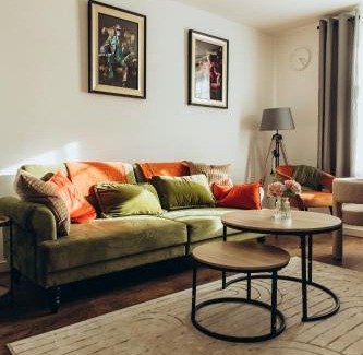 Bromley Common and Keston Apartment | Bromley Stylish Modern Escape 2 Bed Apartment