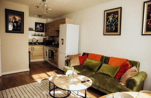 Bromley Common and Keston Apartment | Bromley Stylish Modern Escape 2 Bed Apartment