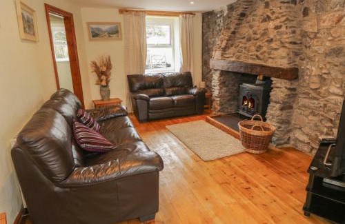 Llanfairpwllgwyngyll House | Bron Gadair