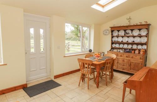 Llanfairpwllgwyngyll House | Bron Gadair