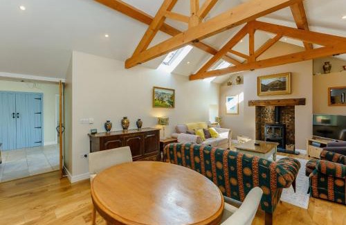 Edern House | Bron Gors