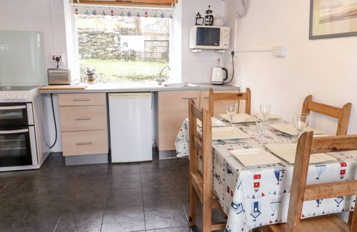 Beaumaris Cottage | Bron Heulog Cottage