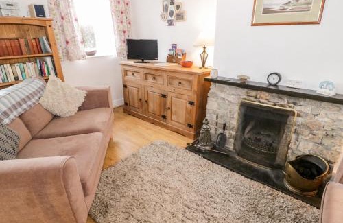 Beaumaris House | Bron Heulog Cottage