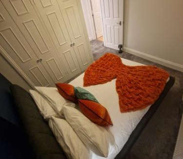 Queen's Park Apartment | Brondesbury Arms