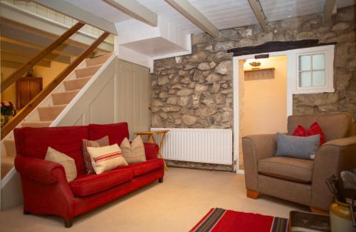 Newport House | Bronmor Newport, Pembrokeshire