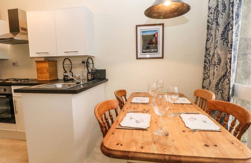 Oakworth Cottage | Bronte Barn