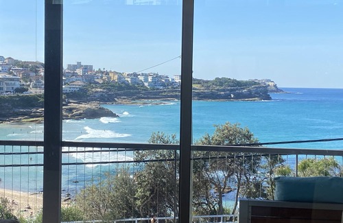 Bronte House | Bronte Bliss - school holls only 2 week minimum