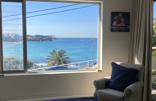 Bronte House | Bronte Bliss - school holls only 2 week minimum