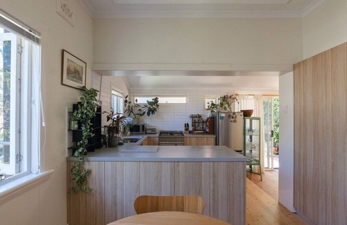 Bronte House | Bronte Boho Chic near Ocean with Parking