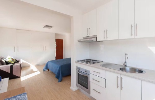 Bronte Apartment | Bronte studio w/water views Sydney's Best Suburb