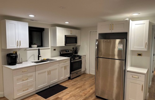 Grand Boulevard Apartment | Bronzeville Luxury- 2Bd 1ba! ONLY 10 MINS from downtown!