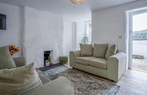 St Brides House | Brook Cottage - 2 Bedroom Cottage - Dale