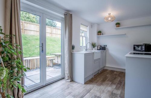 St Brides House | Brook Cottage - 2 Bedroom Cottage - Dale