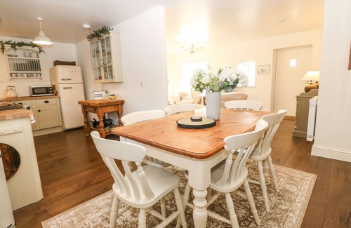 Beaumaris Cottage | Brook Cottage
