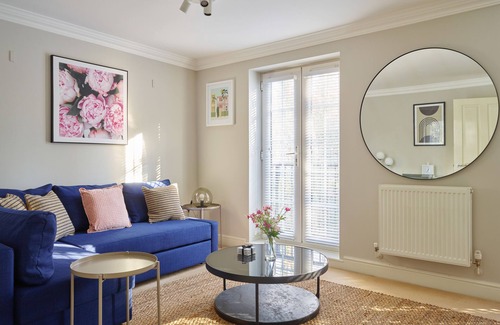 Cheltenham House | Brookbank Close