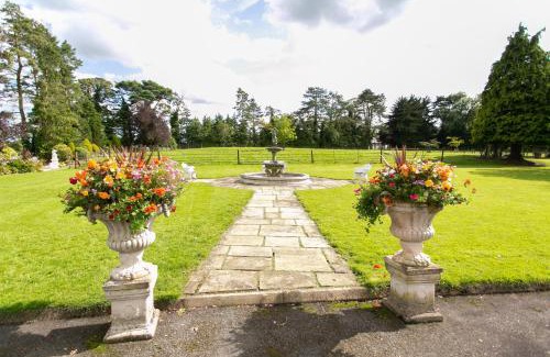 Lisburn House | Brookhall Cottages
