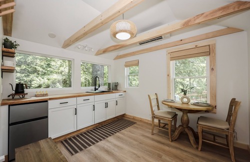 Lincoln Cabin | BrookHaus - Modern Cabin Stay at Harvard Brook
