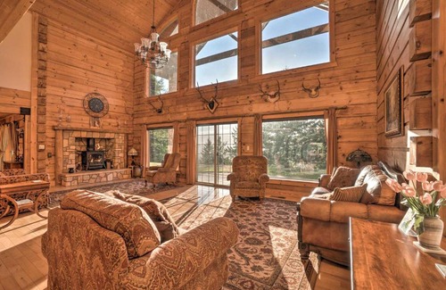 Brookings House | Brookings Vacation Rental Lodge on 88 Acres!