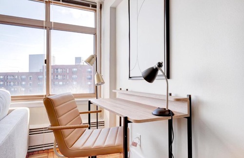Corey Hill Apartment | Brookline Studio w Gym WD nr Green Line BOS-598