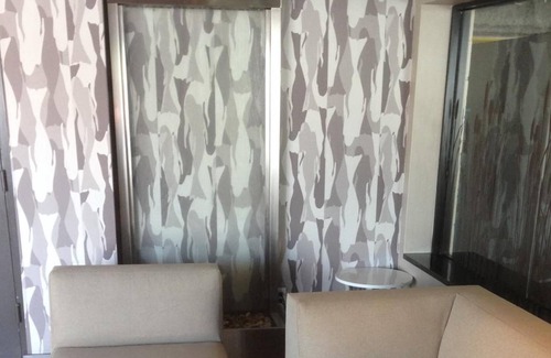 Hiler Hotel | Brooklyn Motor Inn