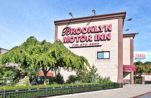 Hiler Hotel | Brooklyn Motor Inn