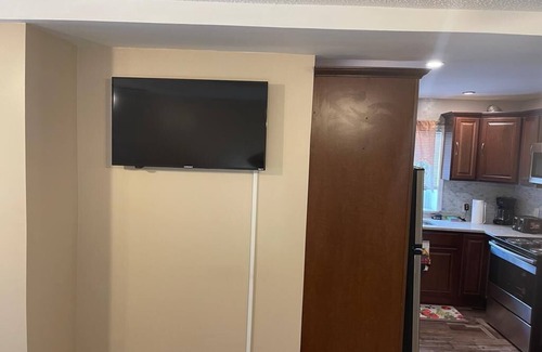 Canarsie Apartment | Brooklyn Private Renovated Oasis 2BR