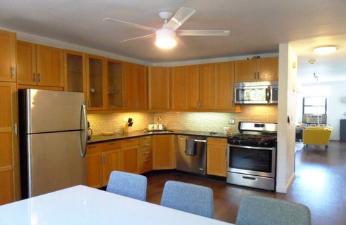Boerum Hill House | Brooklyn's Best 3BR renovated Duplex with Garden.