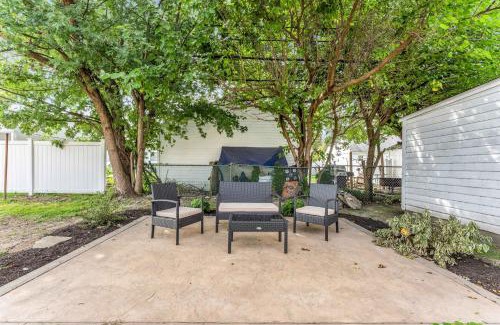 Brooklyn House | Brooklyn Townhome 9 Miles to Downtown