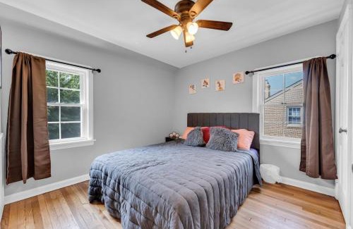 Kamm's Corners House | Brooklyn Townhome Updated Kitchen Sleeps 9