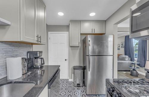 Brooklyn House | Brooklyn Townhome Updated Kitchen Sleeps 4