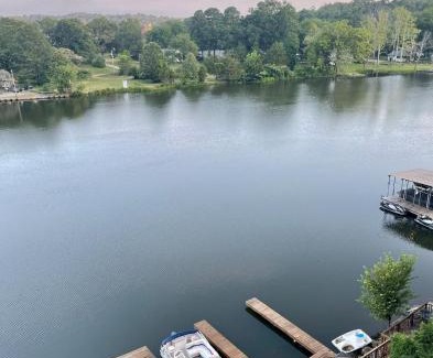 Mid America Apartment | Brooklynn's Bay, Elegant Lakefront Condo Retreat