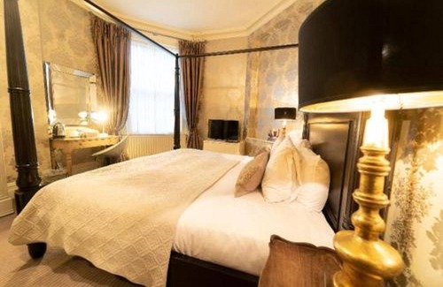 Bath Bed & Breakfast | Brooks Guesthouse