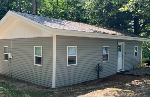 Grawn House | Brookside Cottages and Resort Freedom Cottage