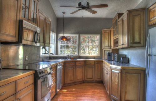 Weaverville House | BROOKSIDE COUNTRY RETREAT AND HORSE FARM