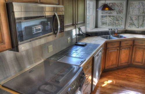 Weaverville House | BROOKSIDE COUNTRY RETREAT AND HORSE FARM
