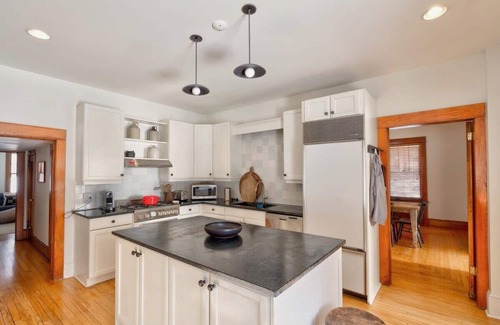 Youngsville House | Brookside Manor - Elegance near Livingston Manor
