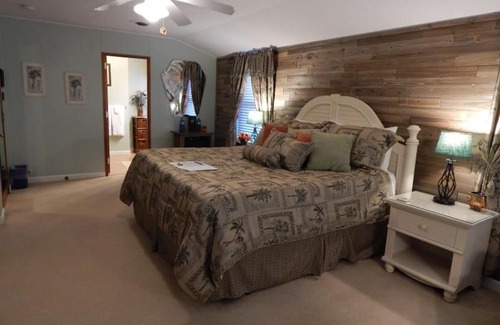 Waynesville Bed & Breakfast | Brookside Mountain Mist Inn