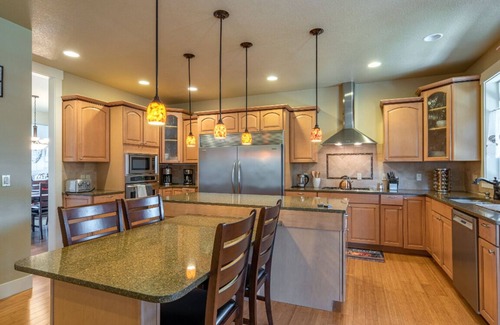 Hillsboro House | Brookwood Manor (5 Bedroom, 14 Guests)