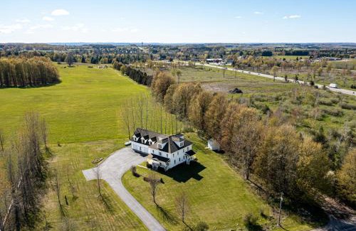 Williamsburg House | Broomhead Farmhouse
