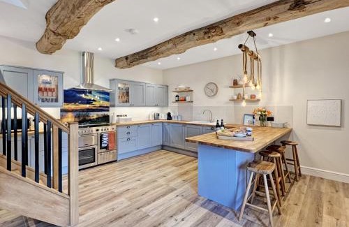 Dulverton House | Broomy Barn Brompton Regis