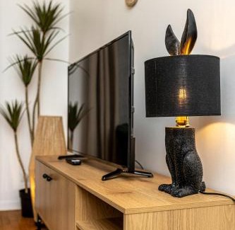 Bailly-Romainvilliers Apartment | Brown Derby Magic Stay near Disneyland