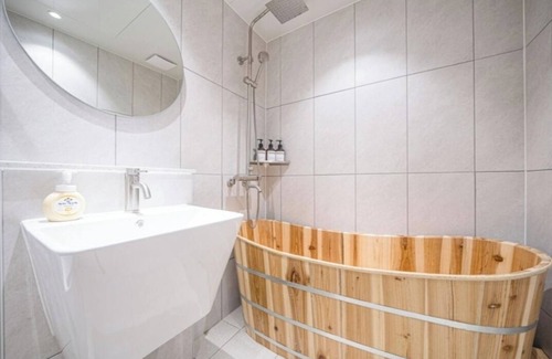Chilgok Hotel | Brown Dot Hotel Gumi