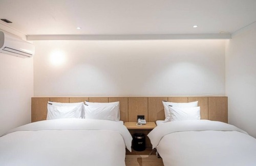 Chilgok Hotel | Brown Dot Hotel Gumi