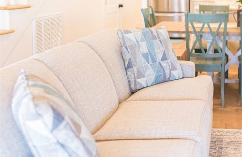 Guntersville House | Brown Eyed Girl at River Rocks Plantation